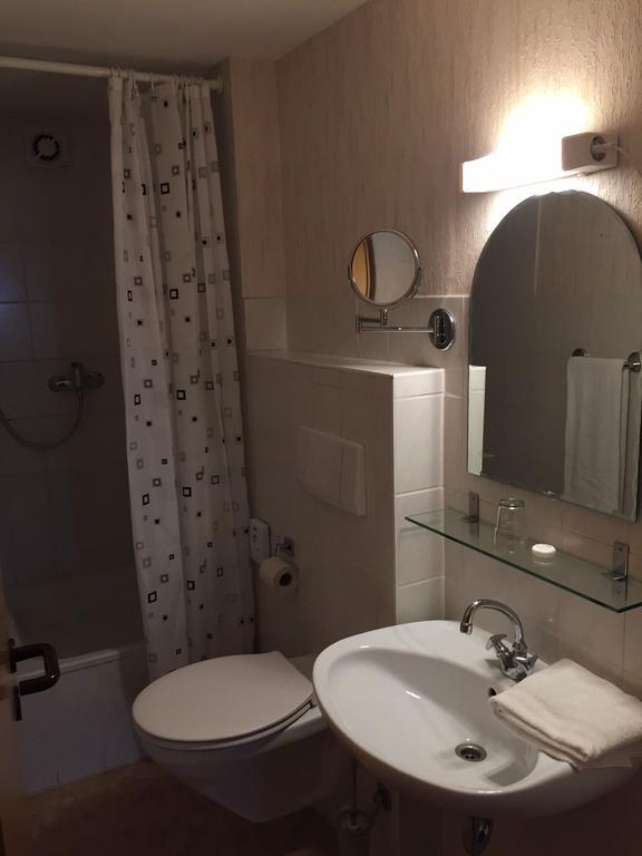 Landhotel Graetz Emmering  المظهر الخارجي الصورة