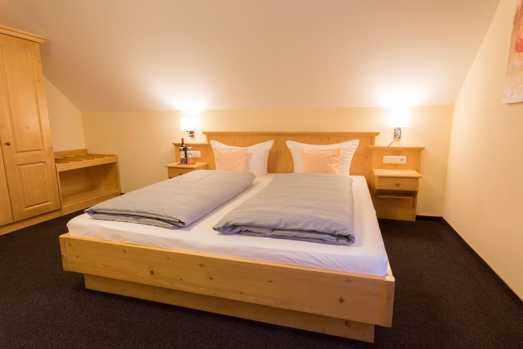 Landhotel Graetz Emmering  المظهر الخارجي الصورة